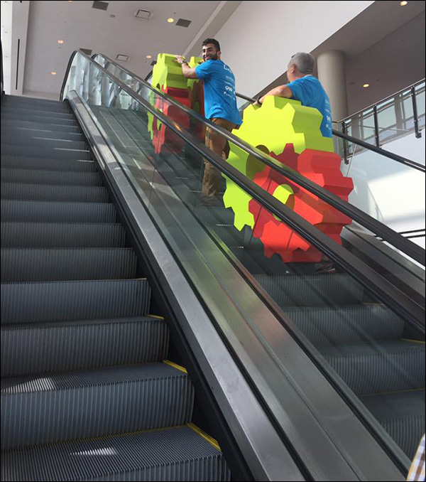 Riding the escalators and getting the DigtialMarketer gears to their homes as we set up Content & Commerce Summit 2017